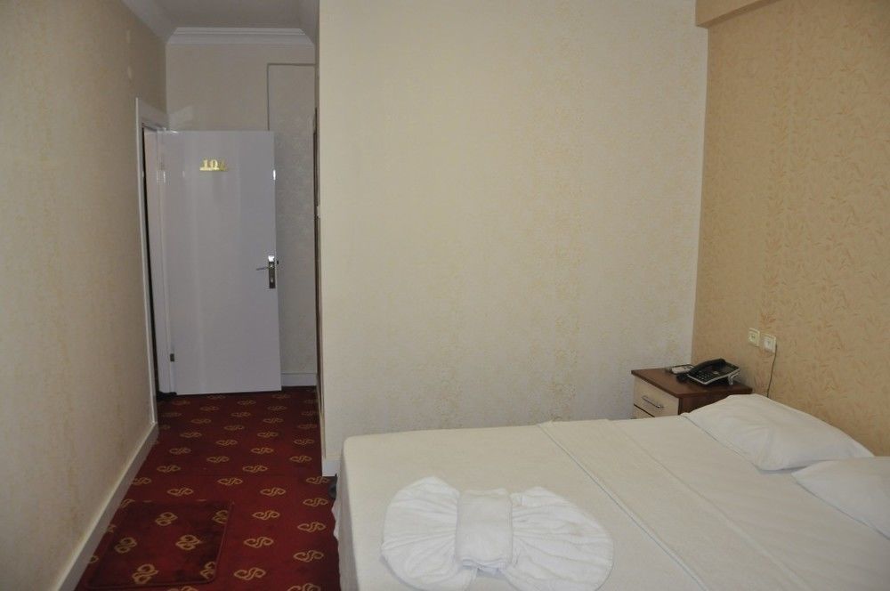 Ugur Otel Mersin  Exterior photo